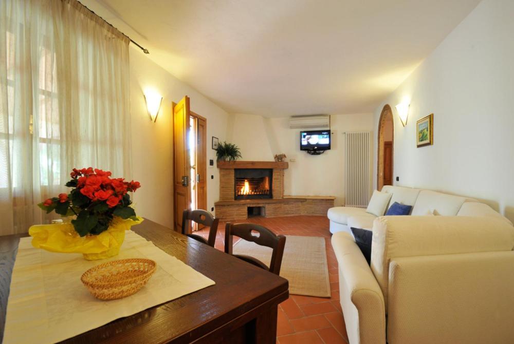 Agriturismo Mannaioni Volterra Exterior photo
